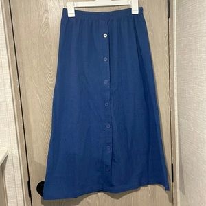 Stunning Blue Mid-Level Skirt - Perfect for Every Occasion